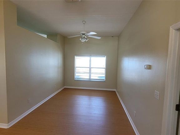 5th image of 182 Compass Rose Dr