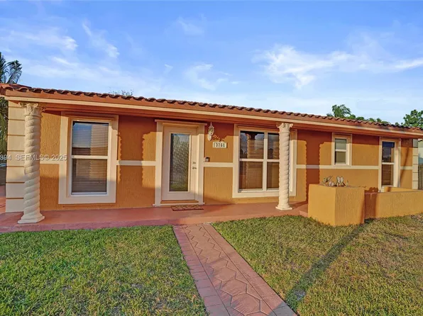 3761 NW 205th St, Miami Gardens, FL 33055