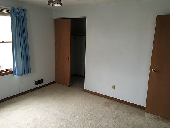 4th image of 187 41st Ave
