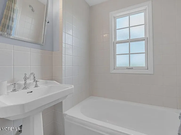101 Neptune Pl — Photo 33
