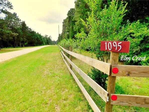 1095 Elm Crest Dr, New Ulm, TX 78950