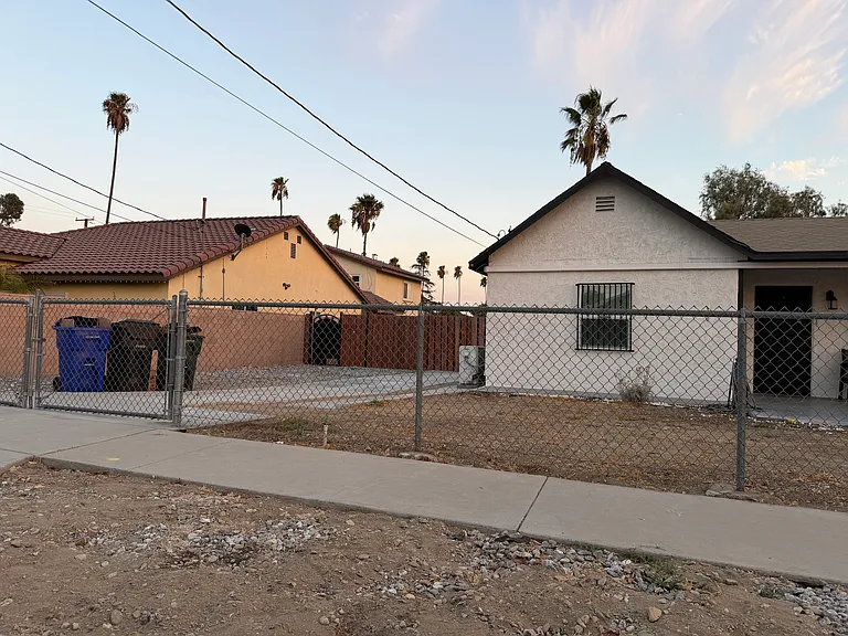 16473 Harvey Dr — Photo 2