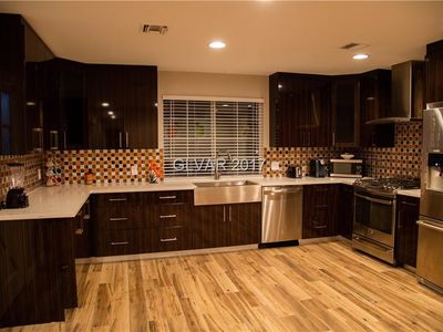 7385 Edna Ave, Las Vegas, NV, 89117