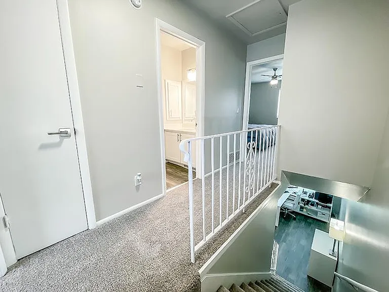 Aspen Cove Townhomes — Photo 8