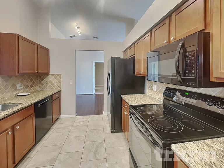 10752 Carloway Hills Dr — Photo 7