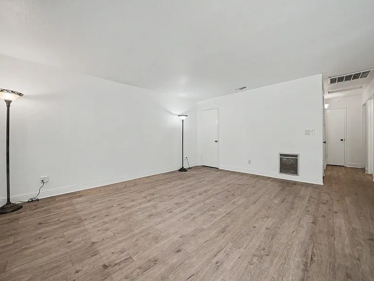 16932 McKenzie Dr — Photo 10