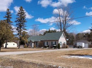 255 S Allen Rd, Saint Clair, MI 48079