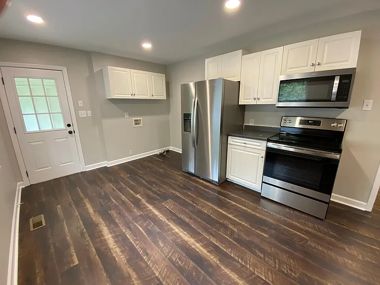 103 Pine Tree Dr — Photo 5