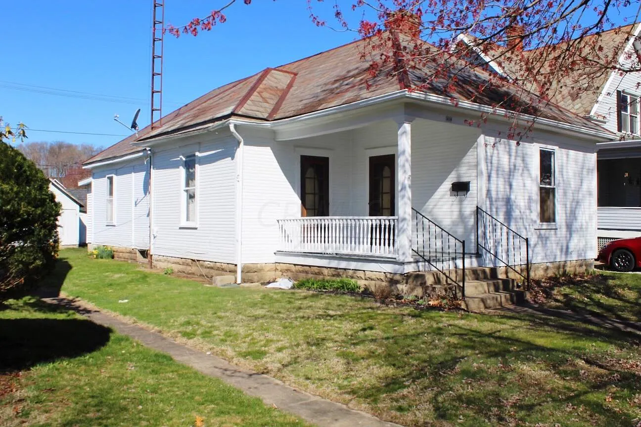 329 Fort St photo 1