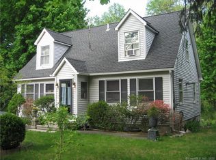 2 Mountainville Rd, Danbury, CT 06810