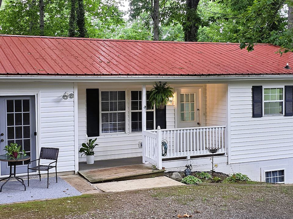 1st image of 90 Taylor Ave