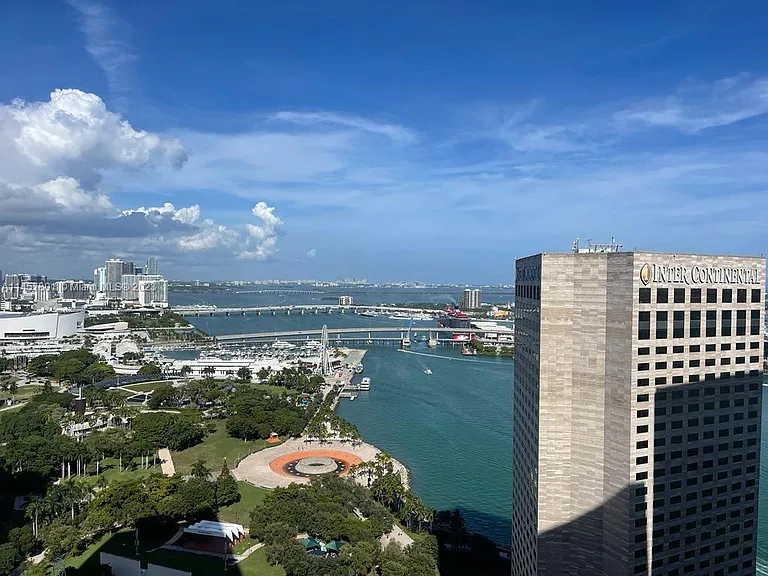 325 Biscayne Blvd #3716 — Photo 16