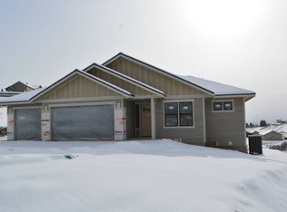 3833 Buck Haven Ln, Wenatchee, WA 98801