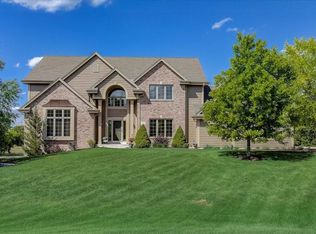 3222 Prairie Hollow Dr, Richfield, WI 53076