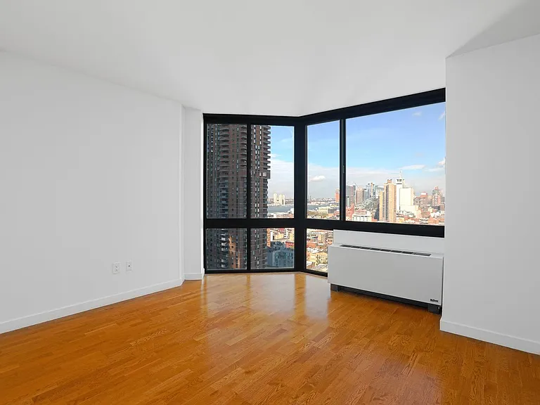 420 W 42nd St #25F — Photo 4
