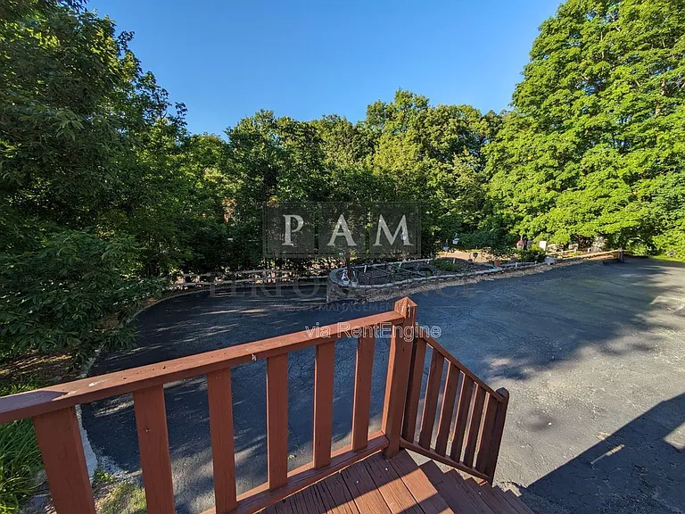 21225 Mary Lynn Dr — Photo 5