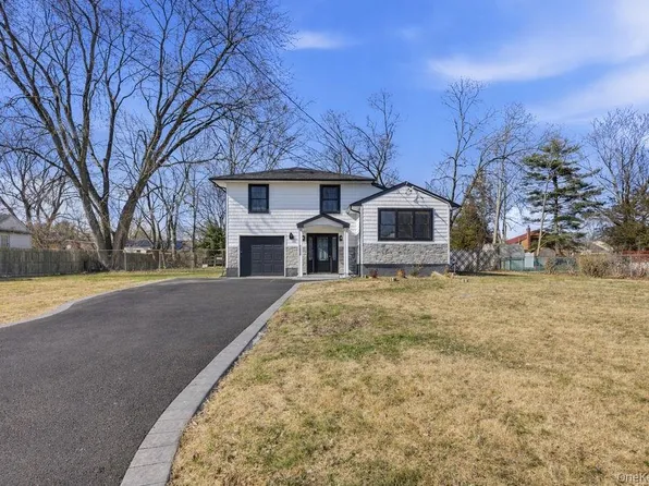 149 Delaware Avenue, Bay Shore, NY 11706