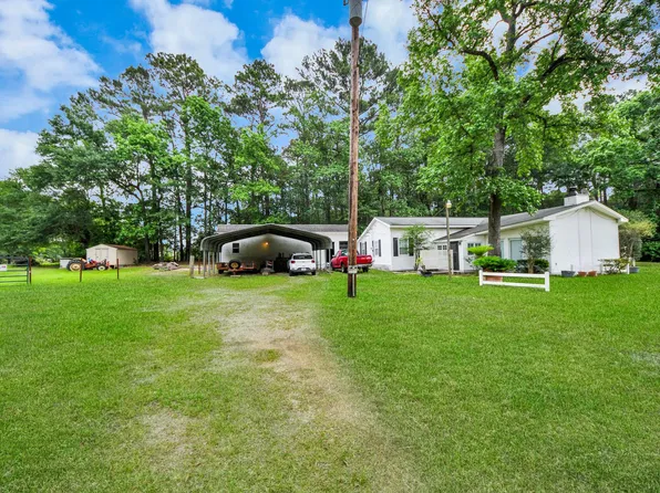 41 Lakeview Dr, New Waverly, TX 77358