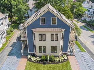 98 Riverside St #98, Watertown, MA 02472
