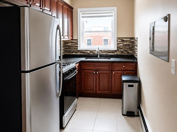 2nd image of 6 Marcy Ave #2