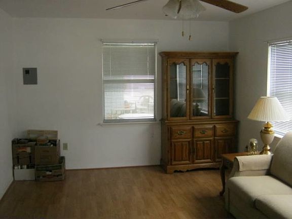3rd image of 36 Paseo Encinal Dr