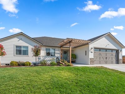 2025 Hondeleau Ln, Medford, OR, 97504