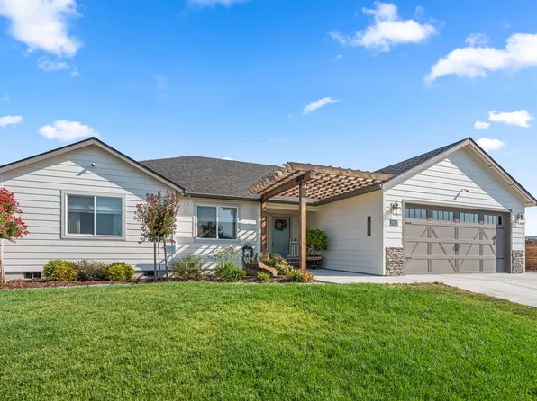 2025 Hondeleau Ln, Medford, OR 97504