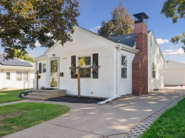 776 Parkview Ave, Saint Paul, MN 55117