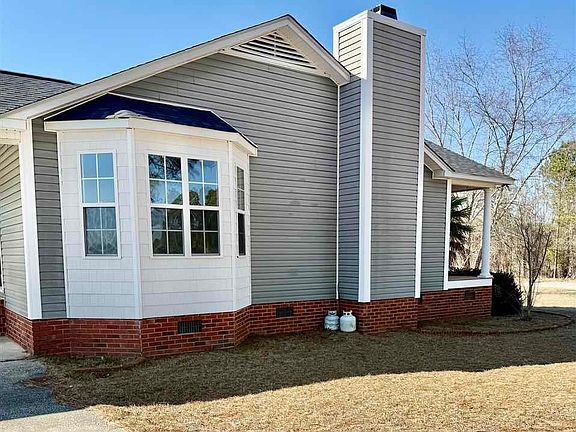 5th image of 1429 Fox Hollow Dr