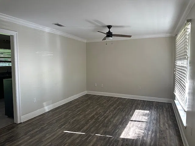 3 bed, 1.5 bath, 1091 sqft, $1,500 — Photo 4