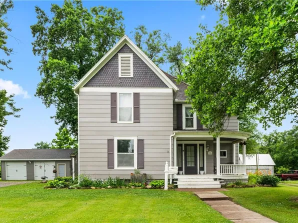 106 Washington St, Sweet Springs, MO 65351
