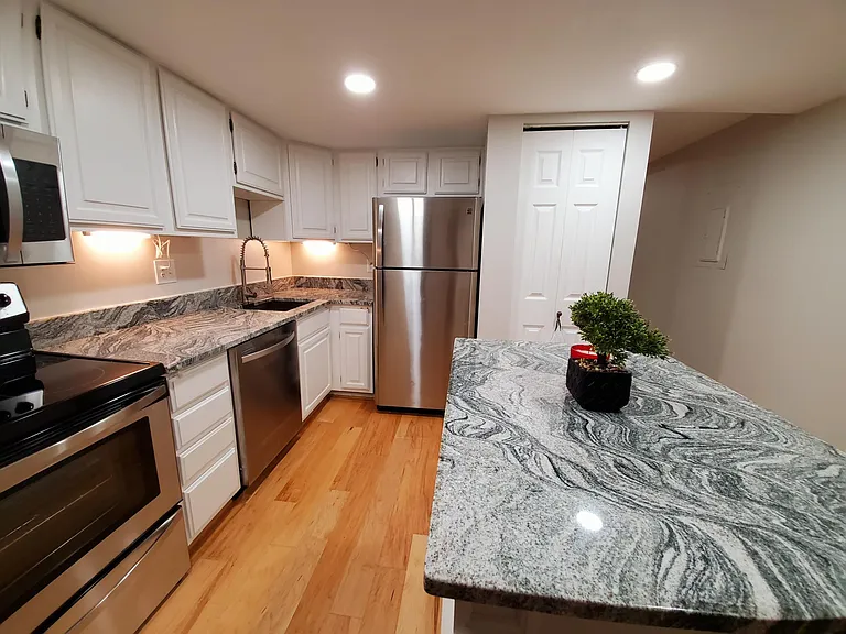 1023 Potomac St NW — Photo 4