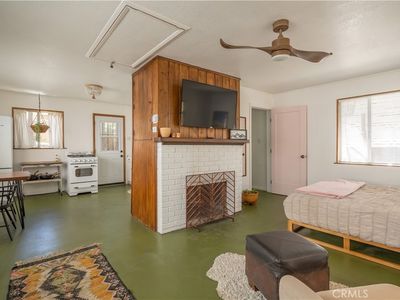 506 W Rainbow Blvd, Big Bear City, CA, 92314