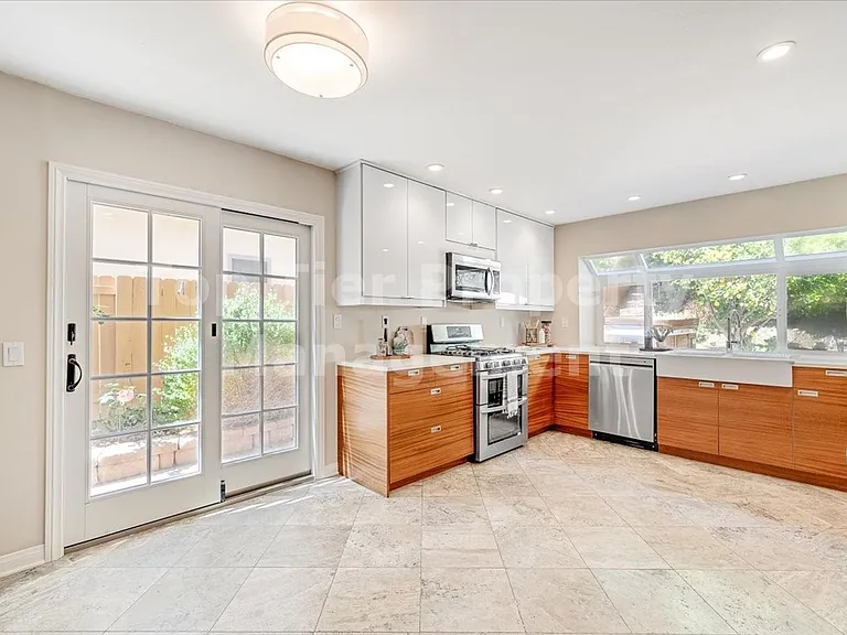 1568 Mallorca Dr — Photo 12