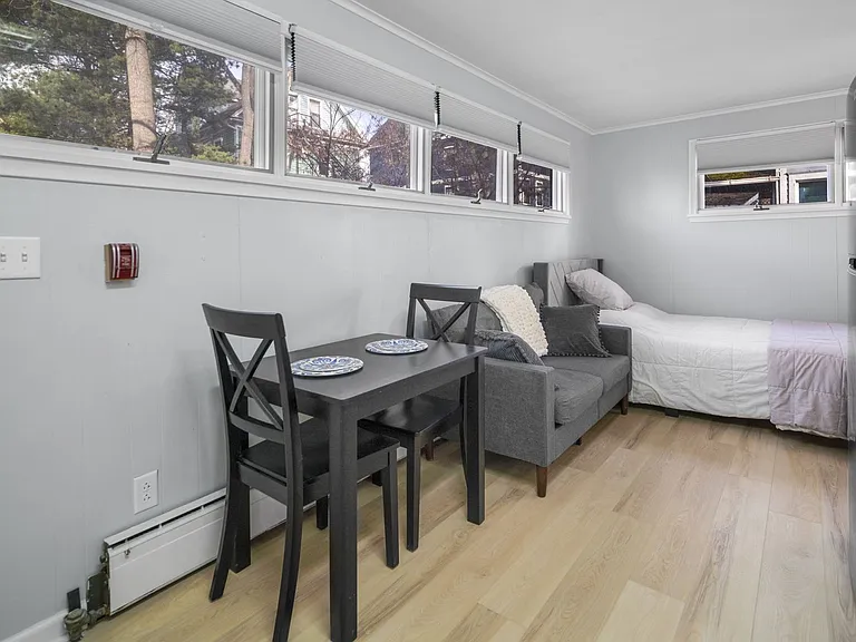 104 Harvard Pl — Photo 14