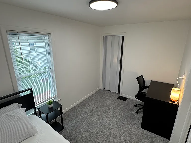 92 Crocker Ave #2 — Photo 6