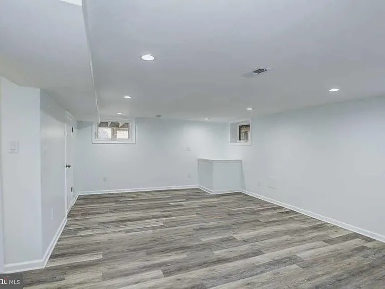 1732 N Veitch St — Photo 28