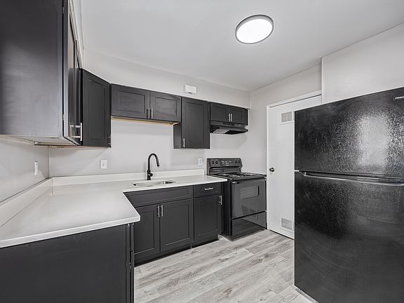 2nd image of 4645 Emslie Dr #859c4fbe0