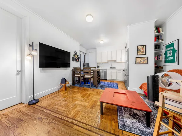 24-75 38th Street image 6 of 28