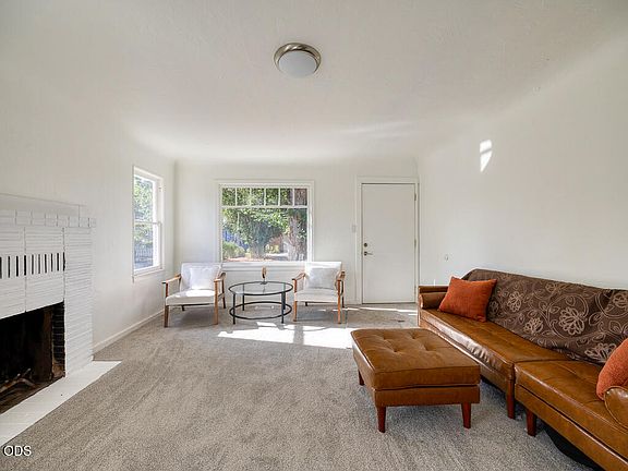 3rd image of 2121 Garden Ave