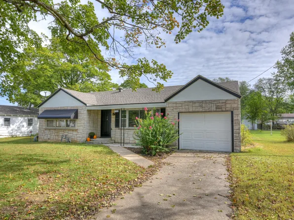 1613 Roark Avenue, Seneca, MO 64865