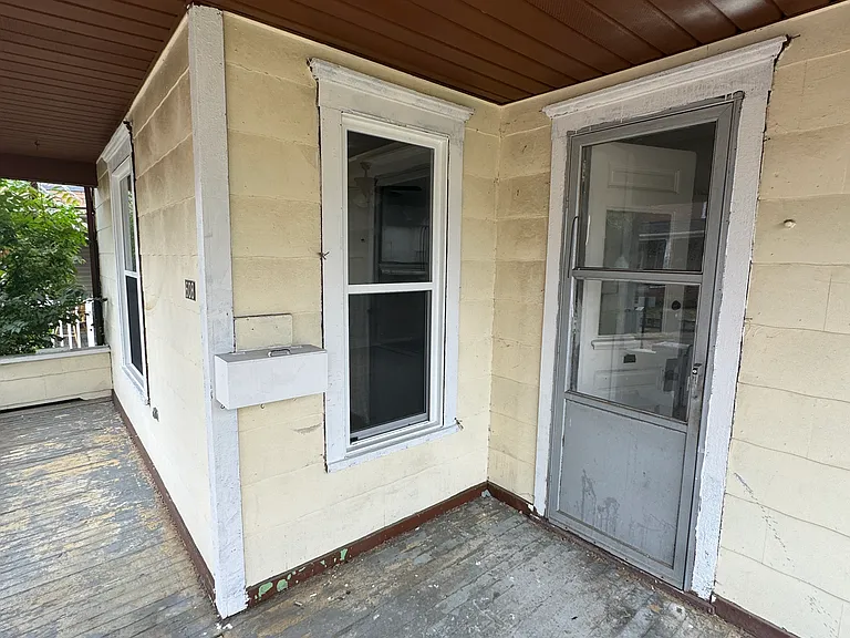 608 Hazlett Ave NW — Photo 2