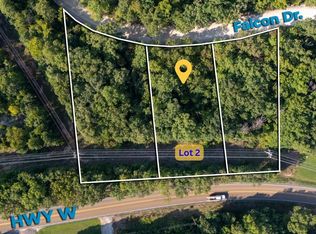 2 Falcon Ln, Lake Ozark, MO 65049