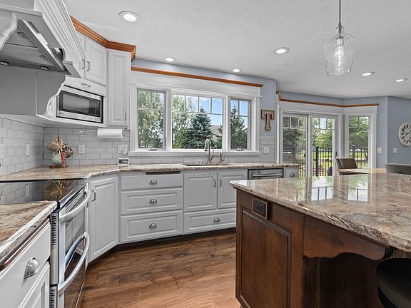 3rd image of W685 Riverview Ct