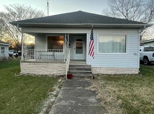 6611 1st East St, Logan, IL 62856