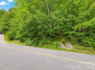 350 Mountain View Dr, Maggie Valley, NC 28751