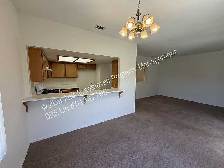 122 Goodwin Rd #1 — Photo 6