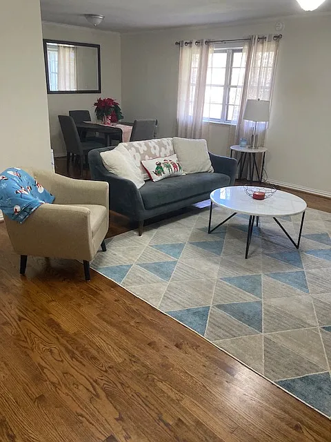 3 bed, 2.5 bath, 1800 sqft, $3,300 — Photo 2