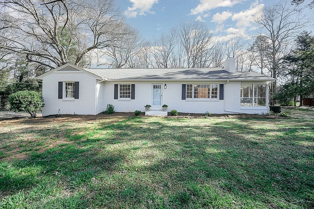 1601 S Point Rd photo 1