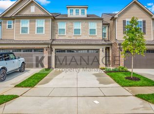 104 Addison Cir, Commerce Township, MI 48390